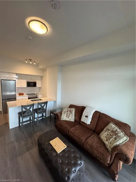 25 Wellington Street, #1002