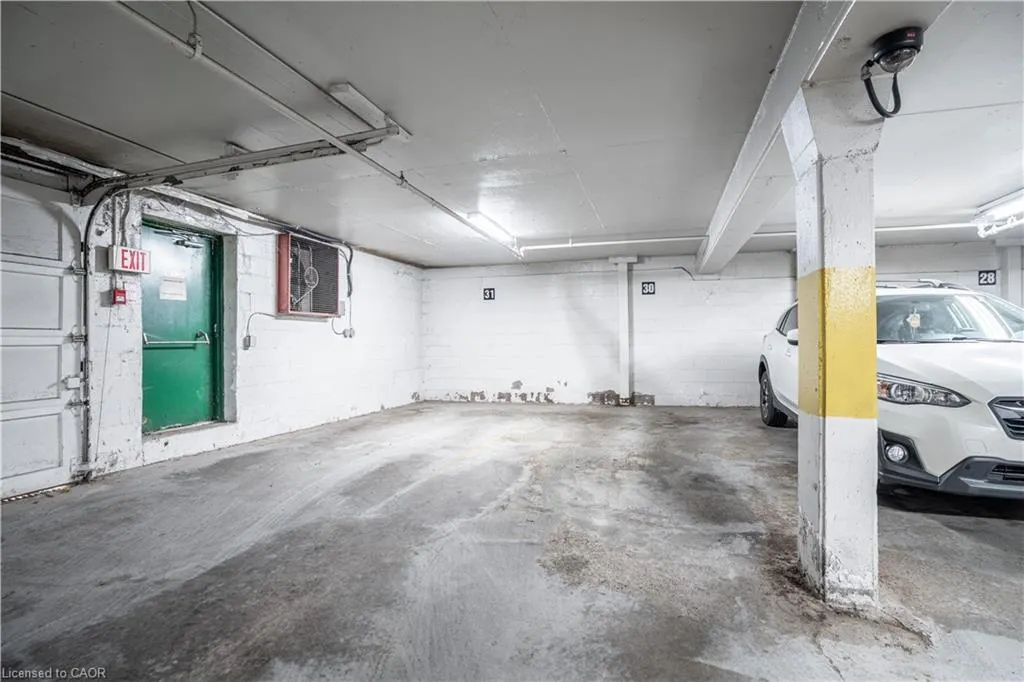 141 Catharine Street, #204