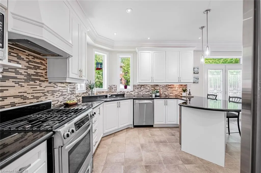 130 Innville Crescent