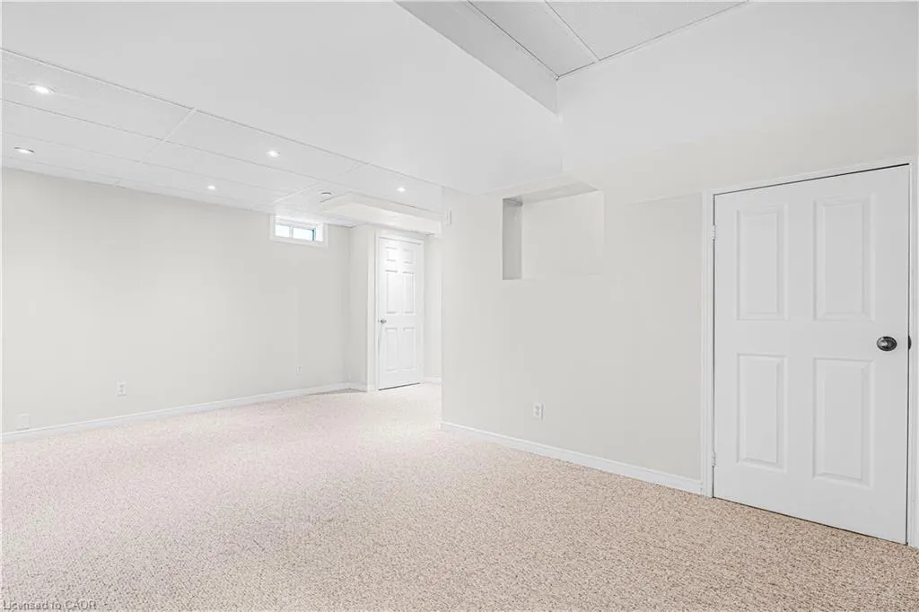 234 Inglis Street