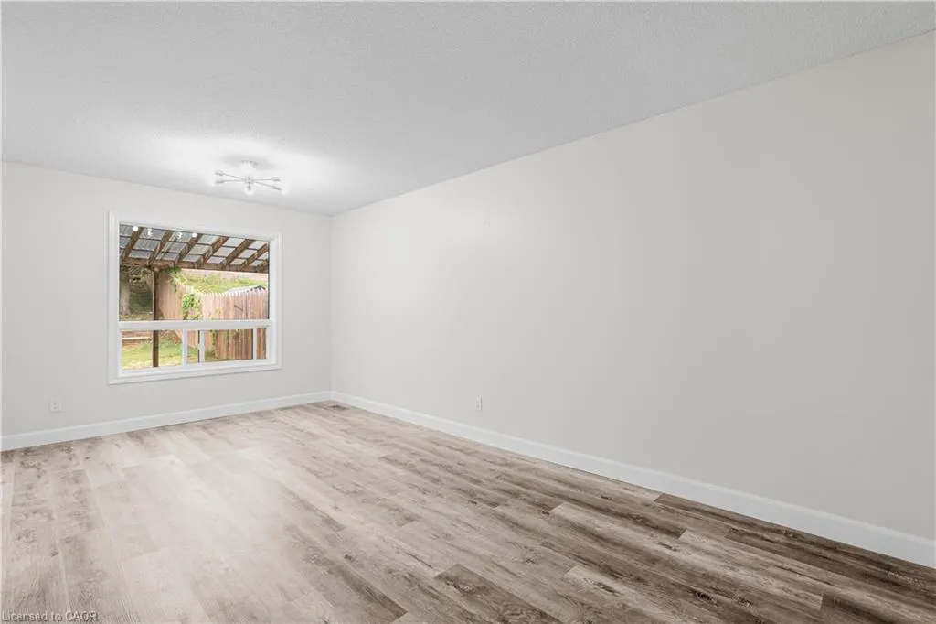 234 Inglis Street
