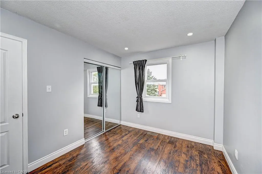 549 Burnett Avenue