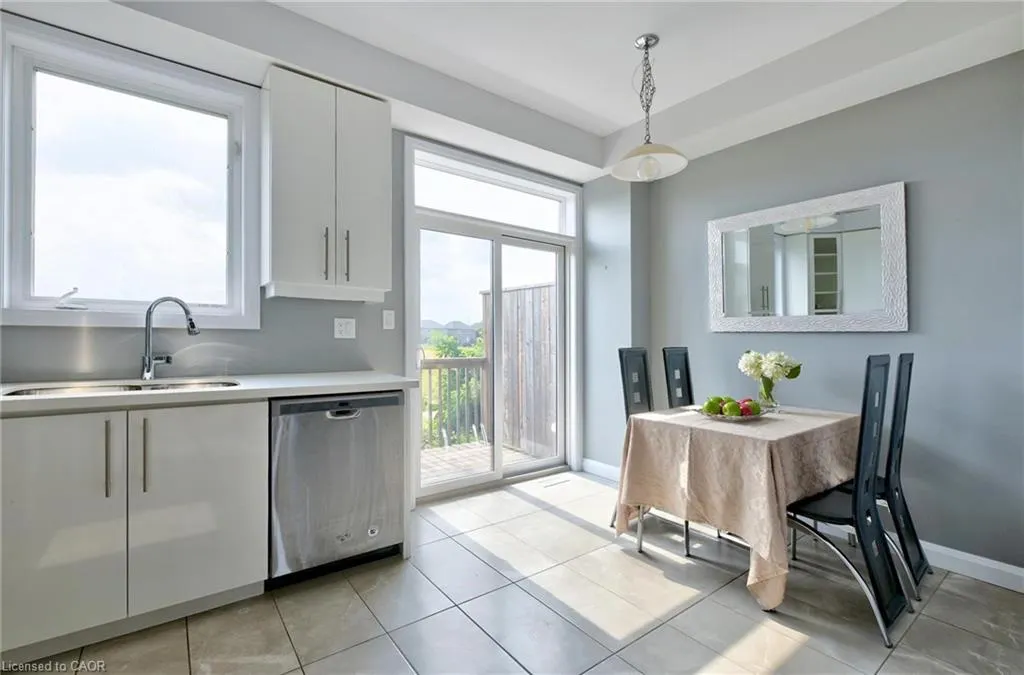 1169 Garner Road E, #90