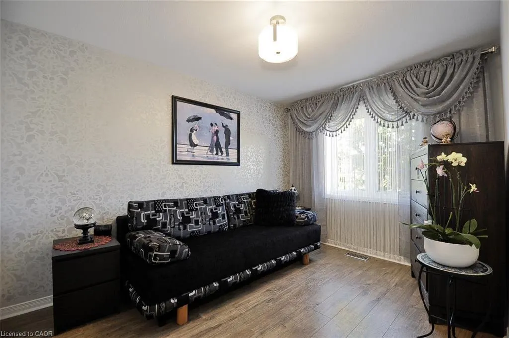 8 Brandy Crescent
