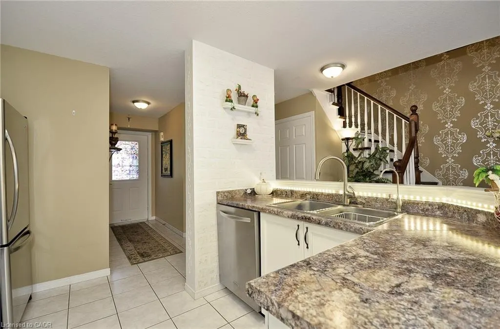 8 Brandy Crescent