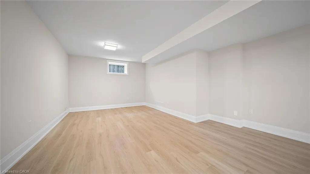 1 West Avenue