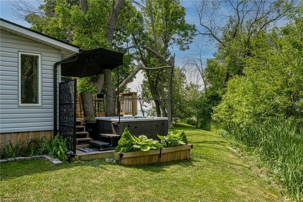 71 Lakeshore Road