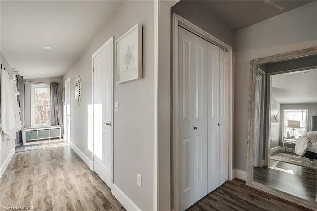 71 Lakeshore Road