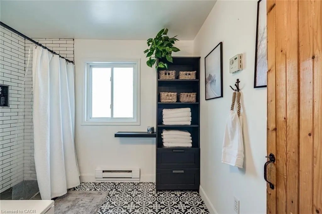 71 Lakeshore Road