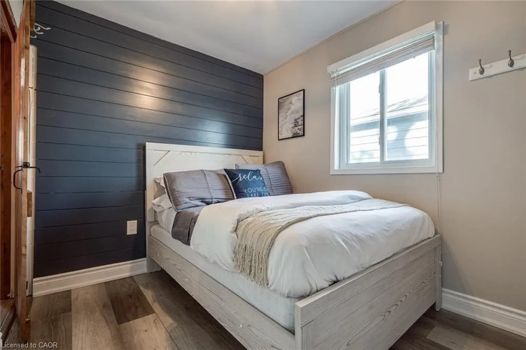 71 Lakeshore Road