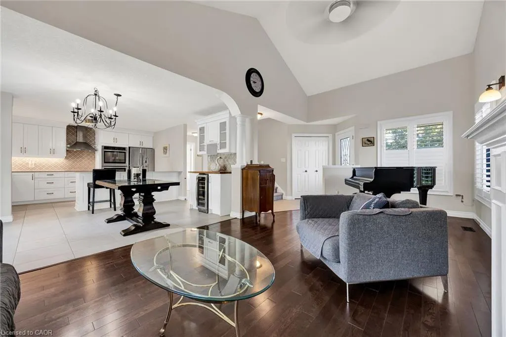 10 Joshua Court