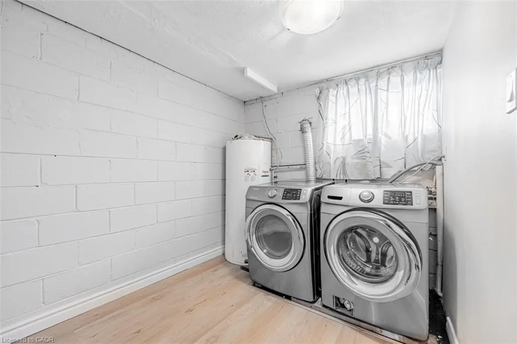 1362 Cawthra Road, #LOWER