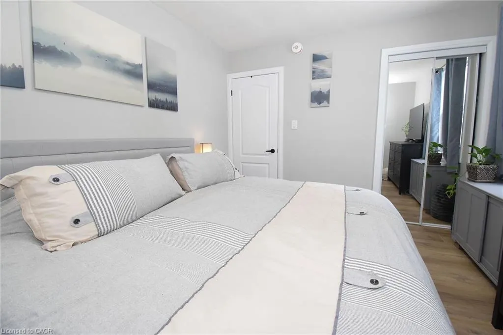 176 East 43rd Street