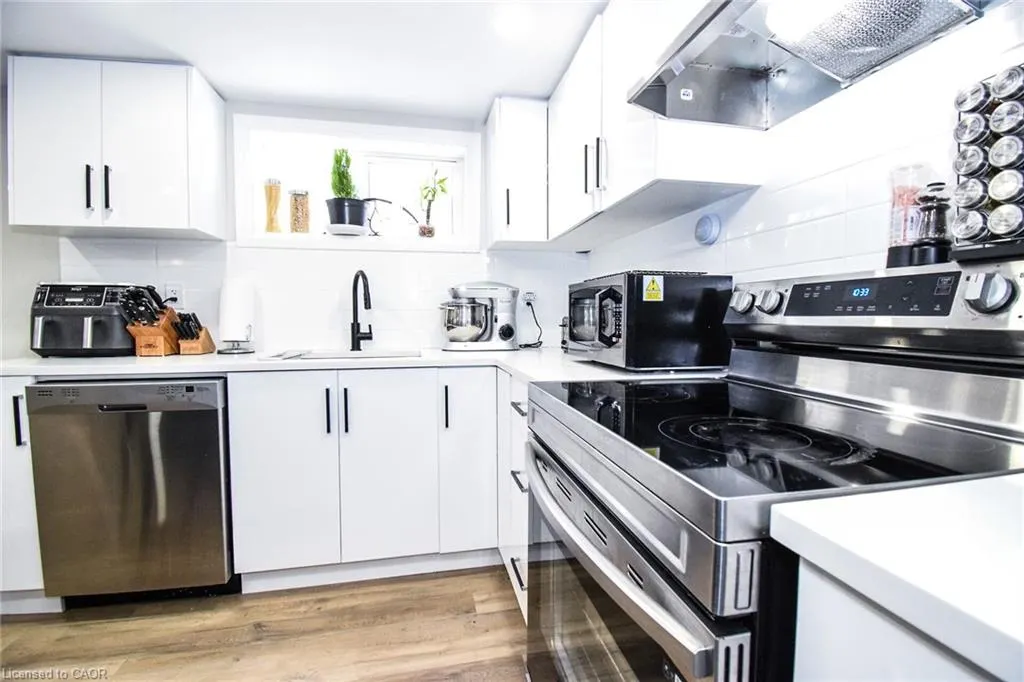 176 East 43rd Street
