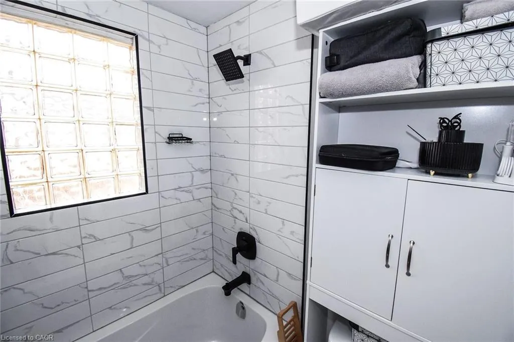 176 East 43rd Street