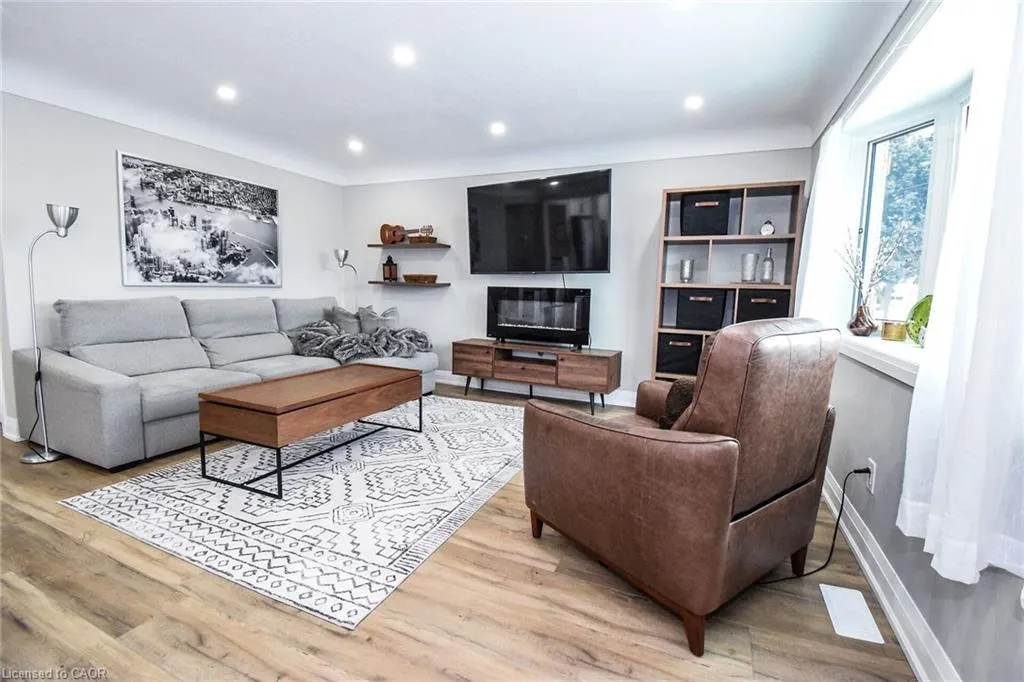 176 East 43rd Street