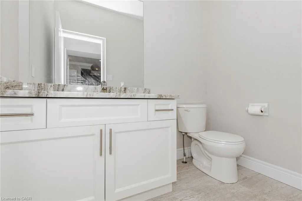 61 Eleanor Avenue, #Upstairs
