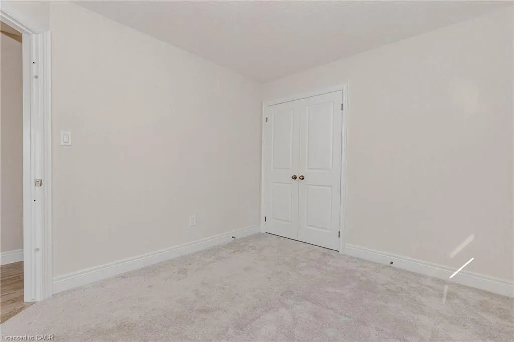 61 Eleanor Avenue, #Upstairs