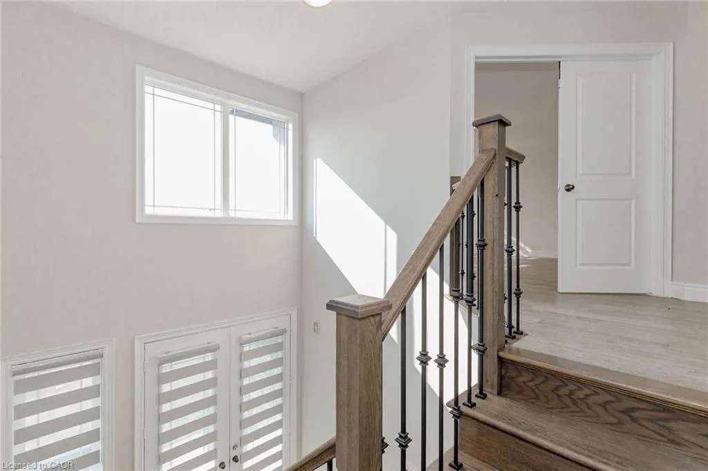 61 Eleanor Avenue, #Upstairs