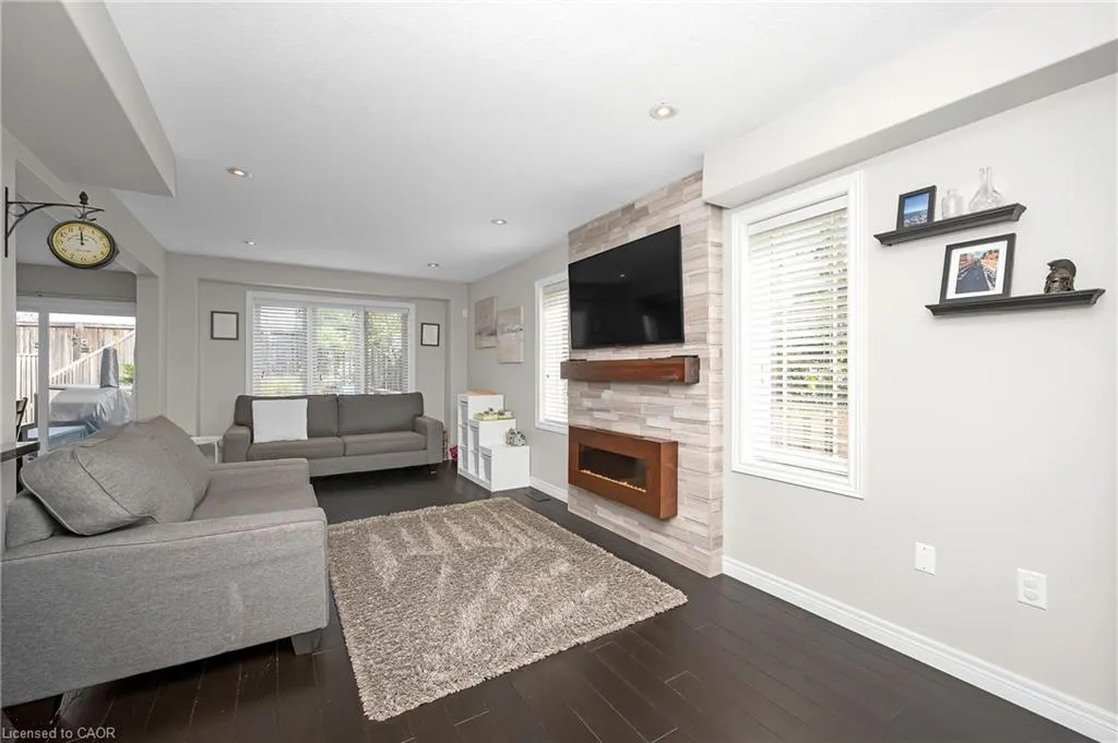 69 Escarpment Drive