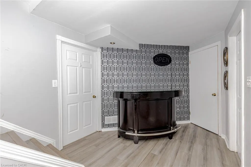 32 Vineberg Drive