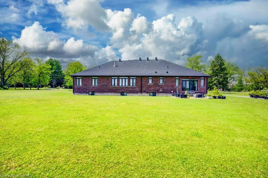 1211 Woodburn Road