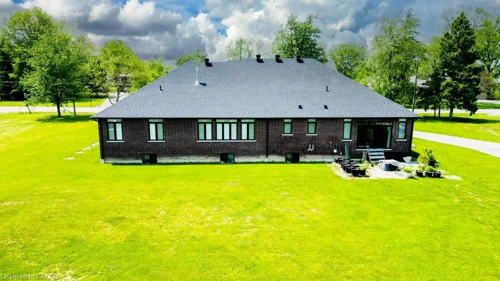 1211 Woodburn Road