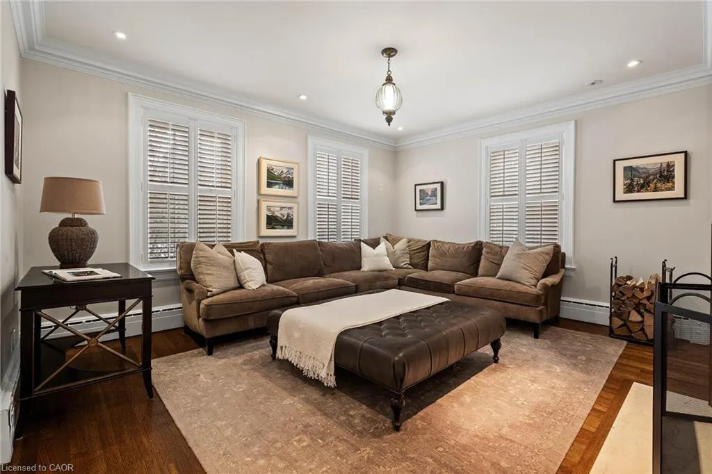 5 Mayfair Place