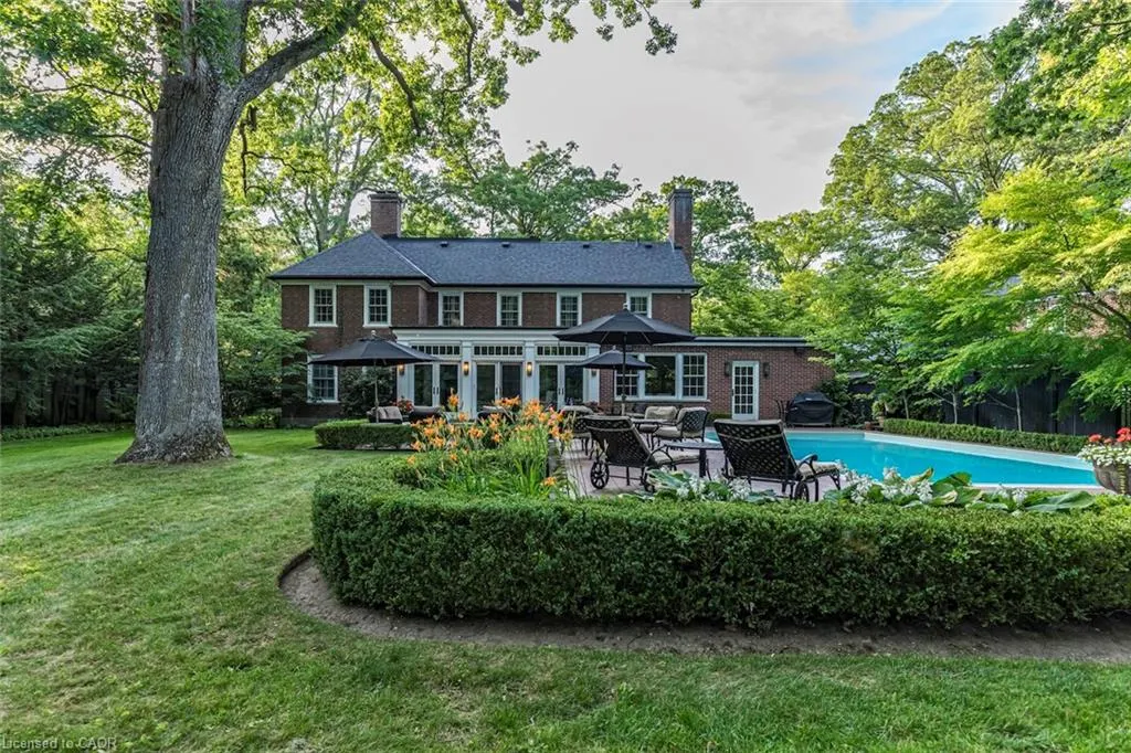 5 Mayfair Place