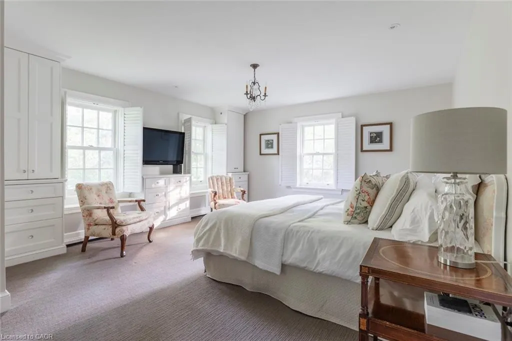 5 Mayfair Place