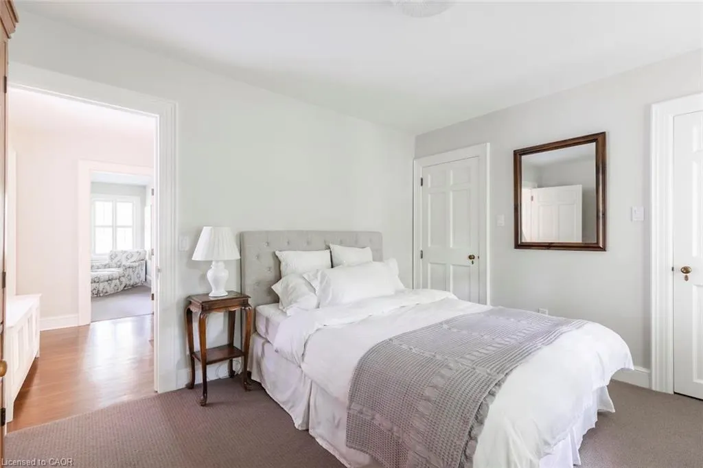 5 Mayfair Place