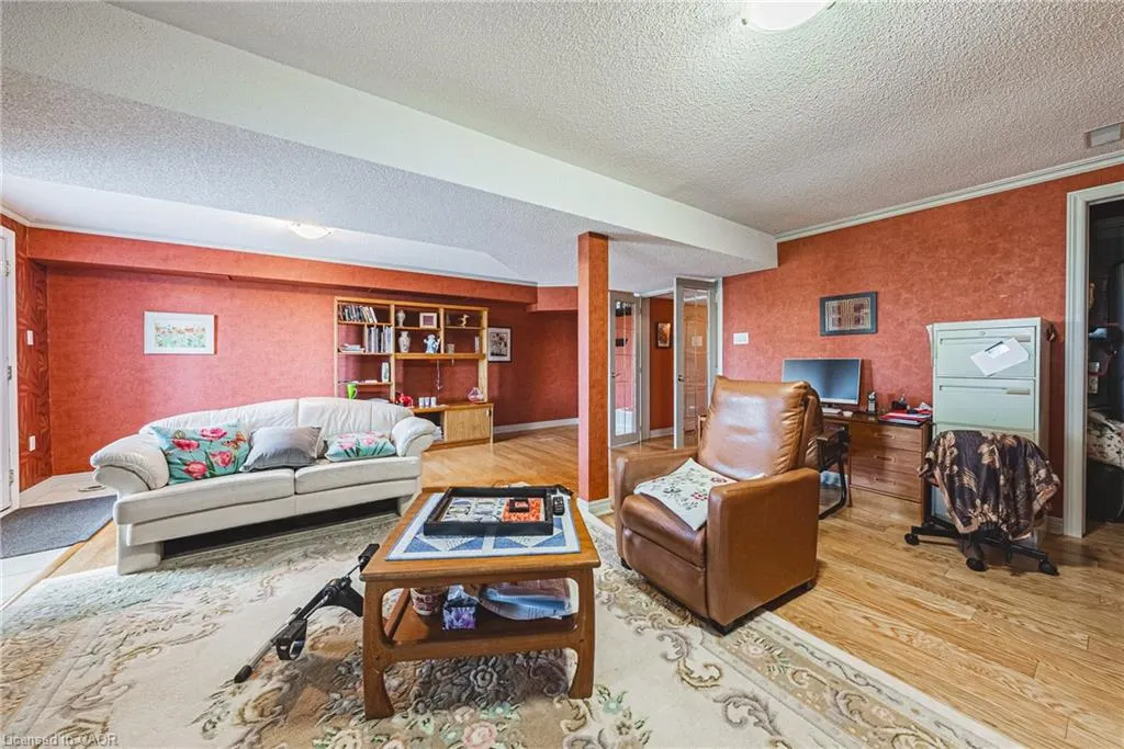 85 Edgewater Drive, #6