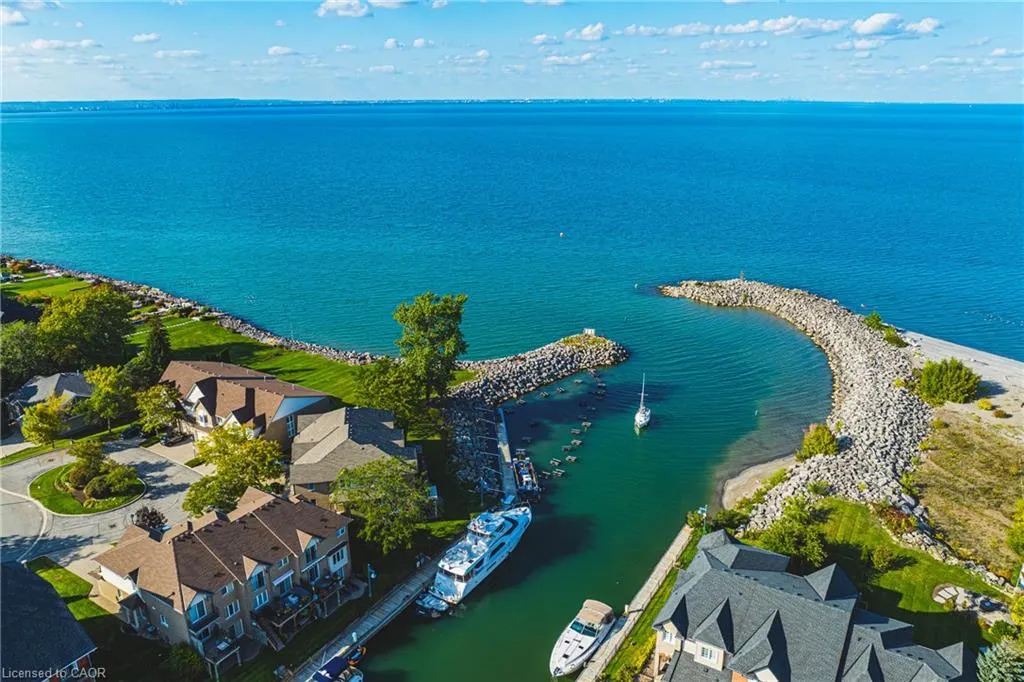 85 Edgewater Drive, #6