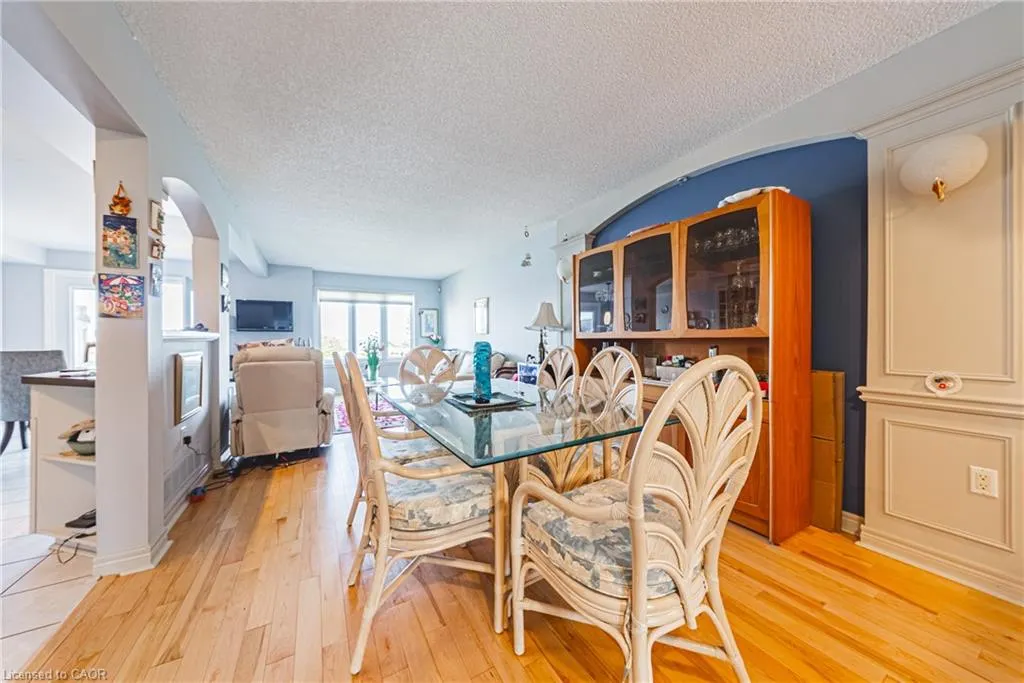 85 Edgewater Drive, #6
