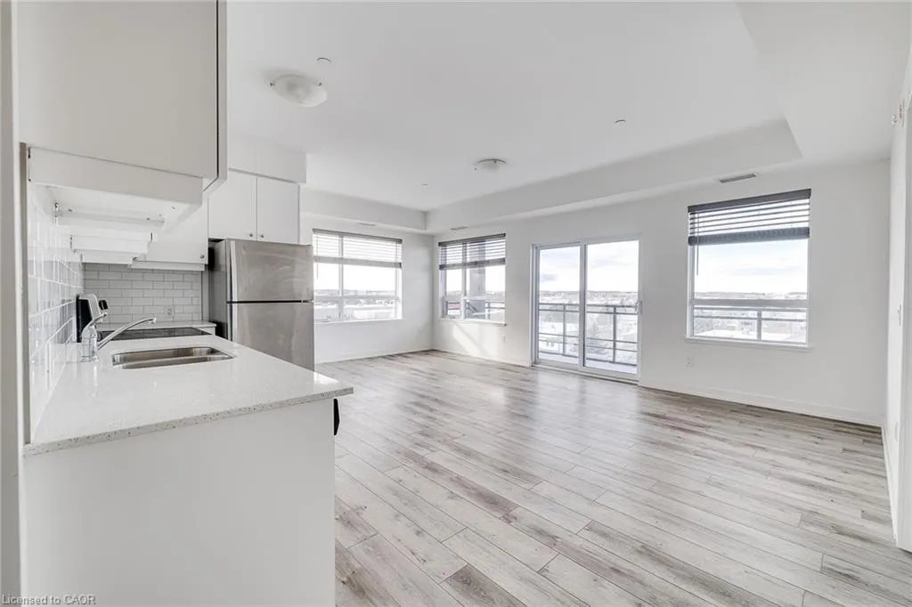 255 Northfield Drive E, #501