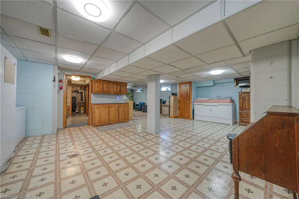 1061 Elora Road