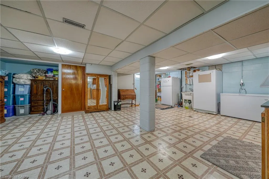1061 Elora Road