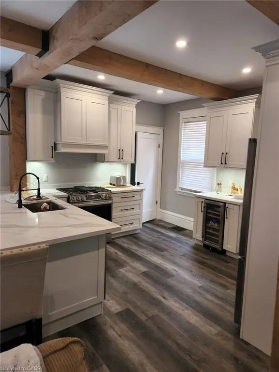 16 Cedar Avenue, #1