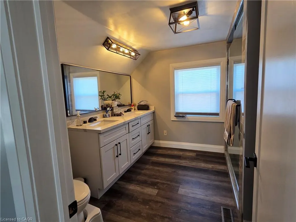 16 Cedar Avenue, #1