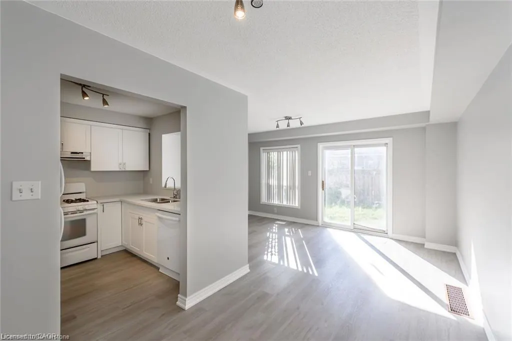 626 Taylor Crescent