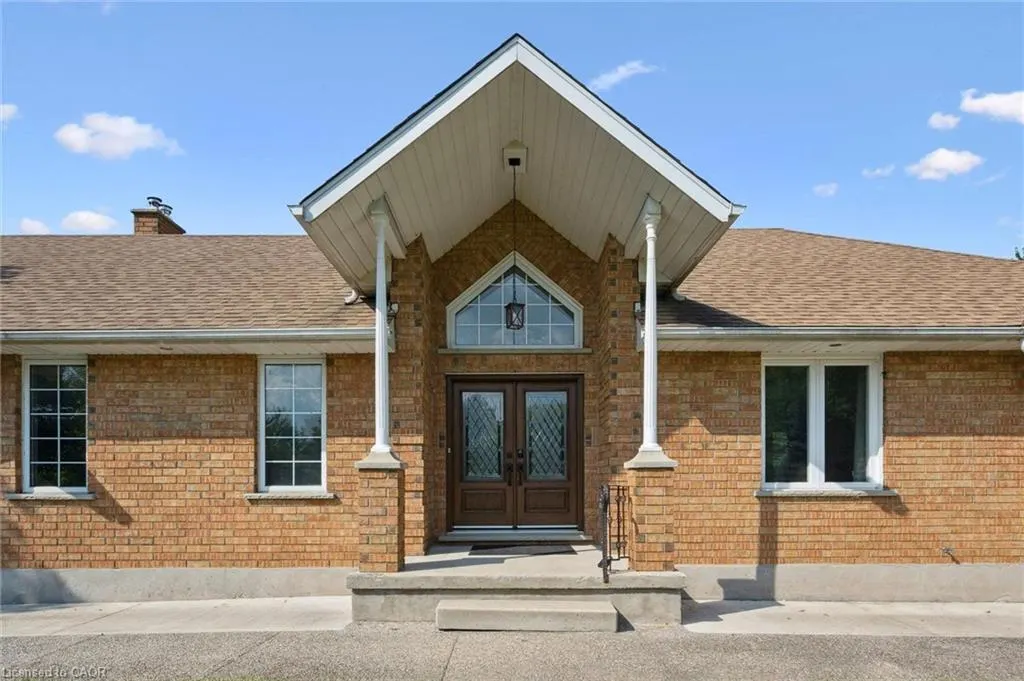 5044 Whitelaw Road