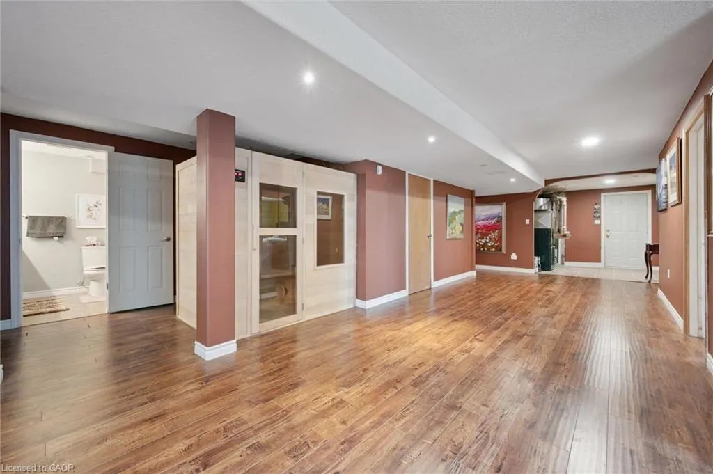 5044 Whitelaw Road