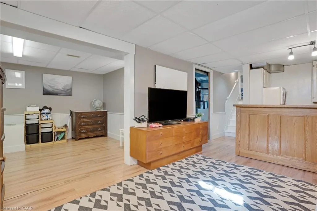 276 Camille Crescent