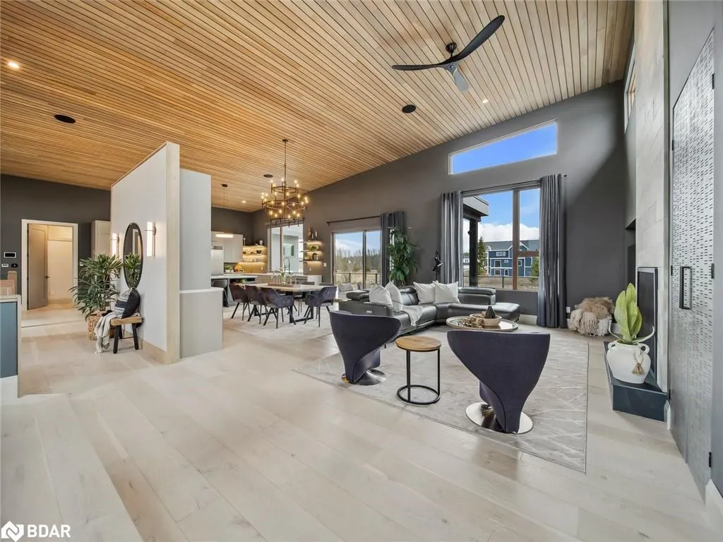 7 Meadowlark Way