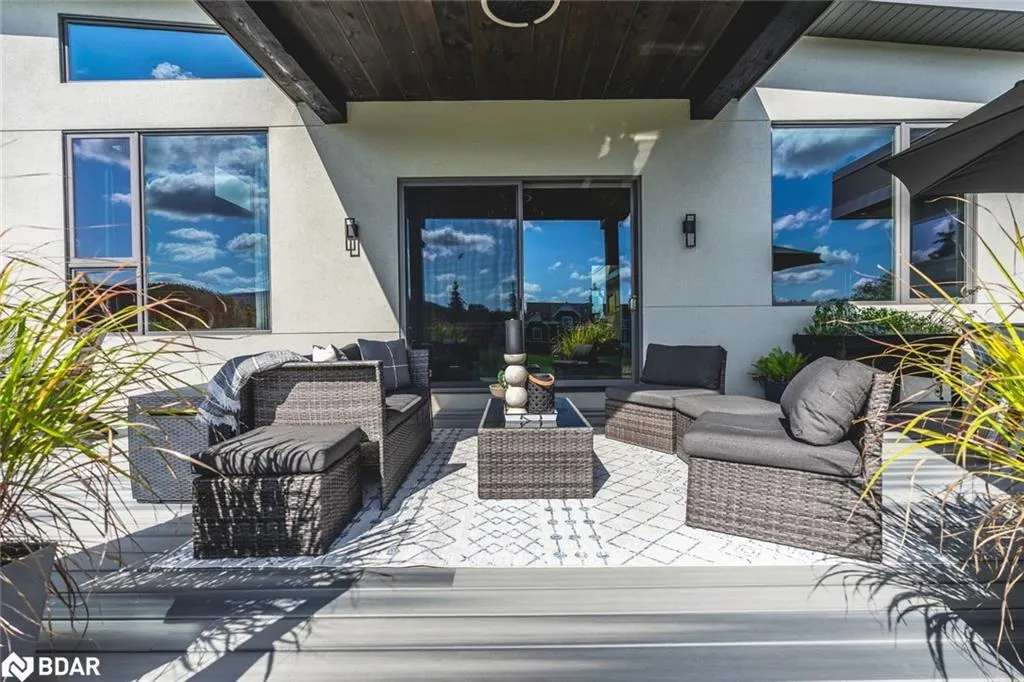 7 Meadowlark Way