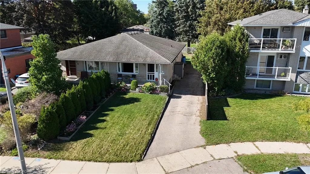 14 Carnaby Crescent
