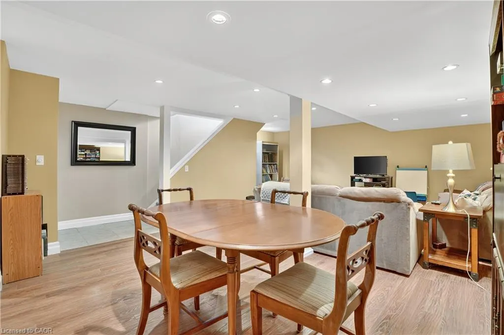 14 Carnaby Crescent