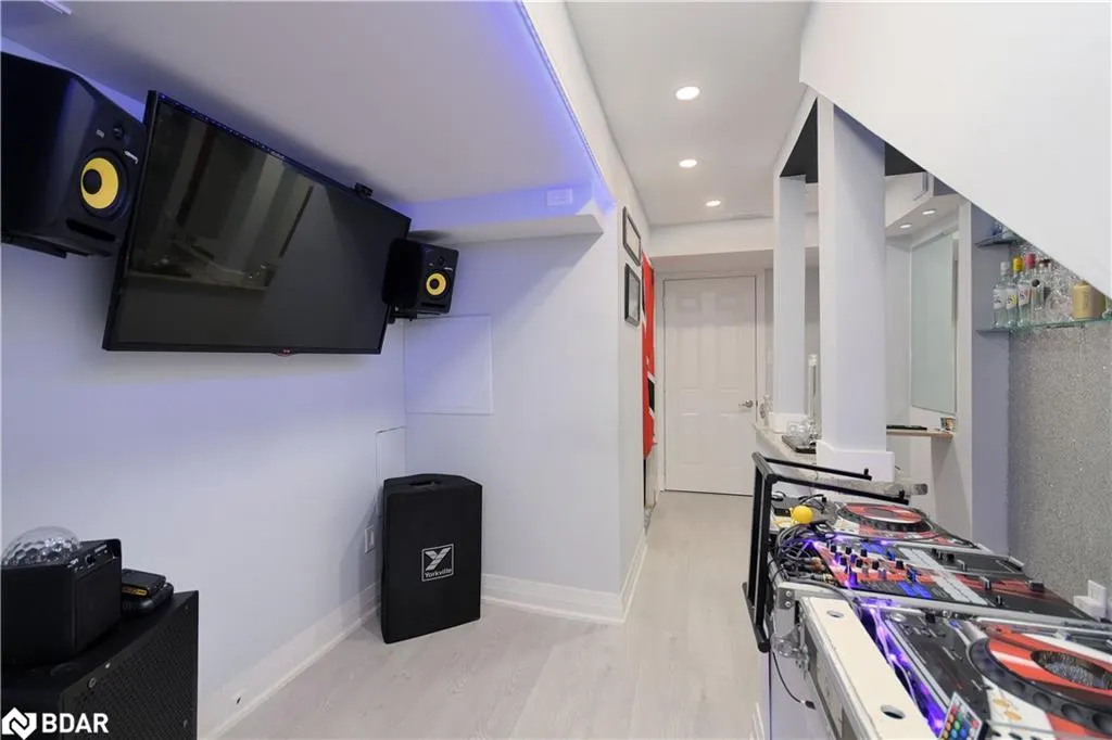 21 Labrish Road