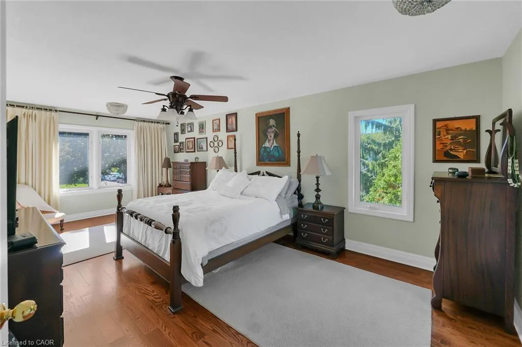 10 Tupper Boulevard