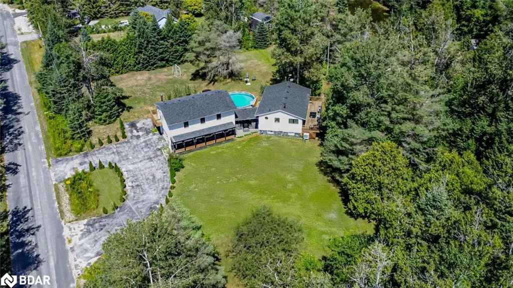 20 Hillview Crescent